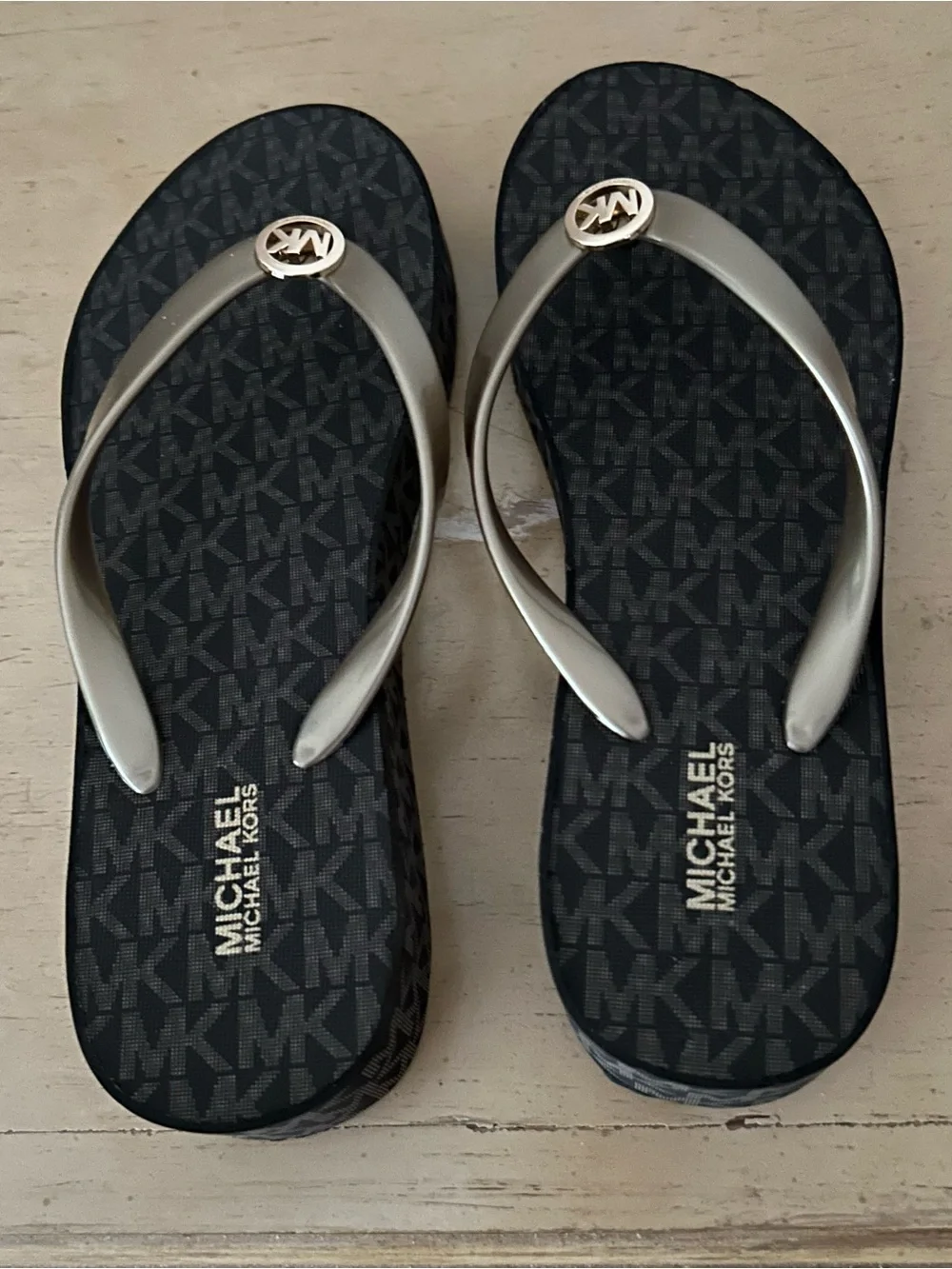 Michael Michael Kors platform wedge women’s  Bedford sandal in size 7